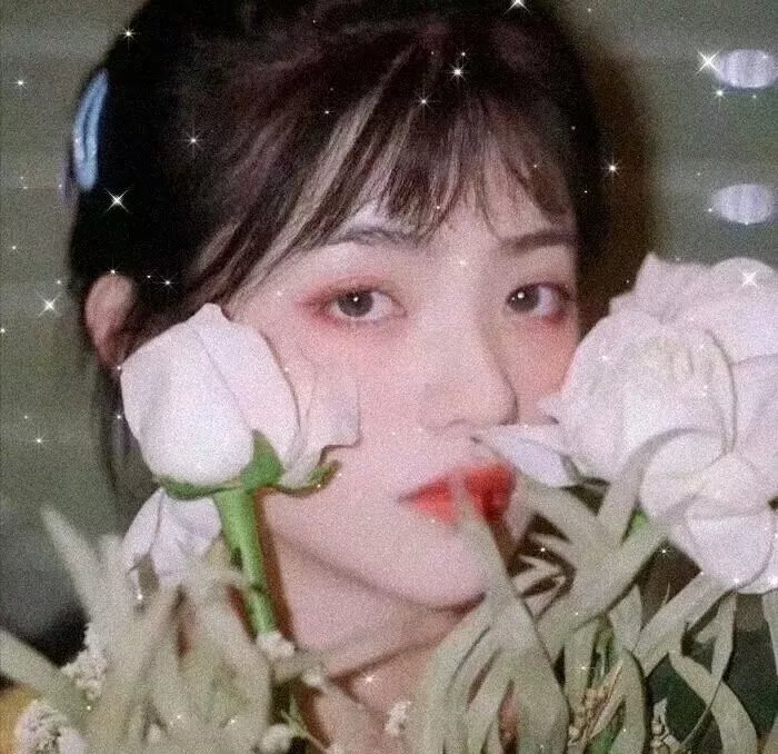 月亮在江边流淌